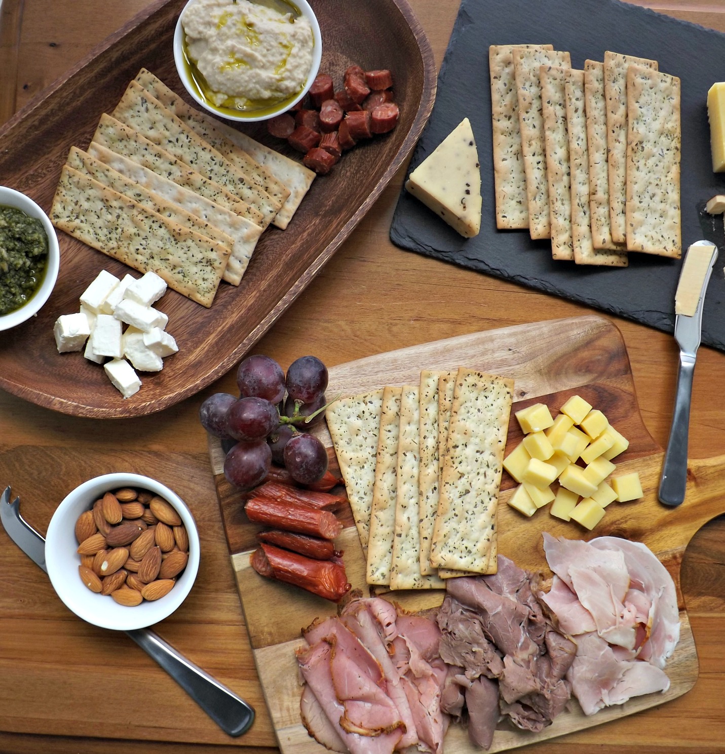 The no fuss way to feed a crowd, with out the stress! Platters