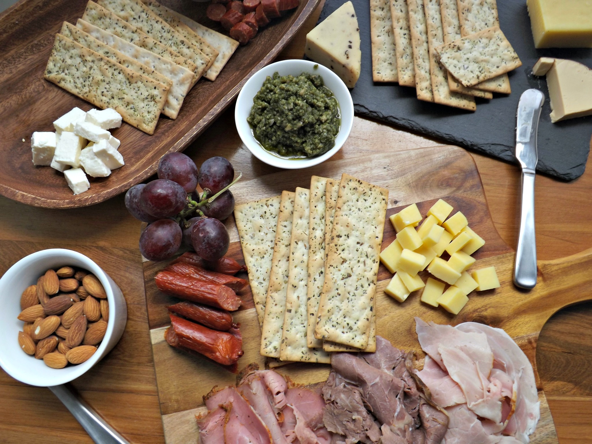 The no fuss way to feed a crowd, with out the stress! Platters